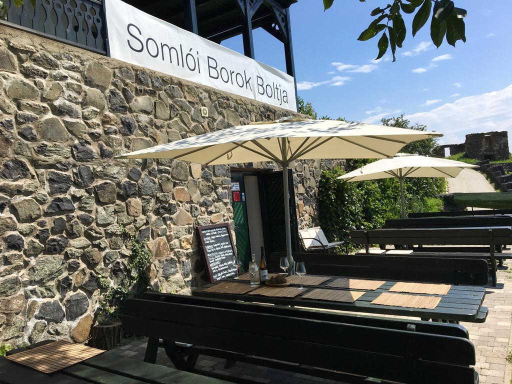 Somlo Wineshop Guesthouse Somlovasarhely Ngoại thất bức ảnh